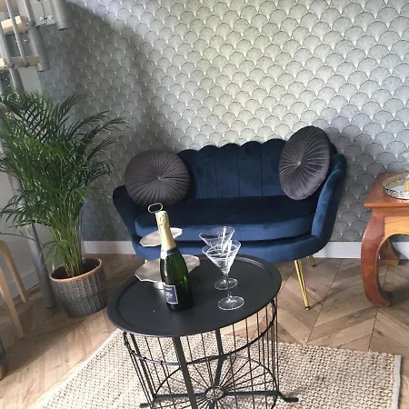 شقة Maison Cosy Avec Jacuzzi Privatif Proche Reims *