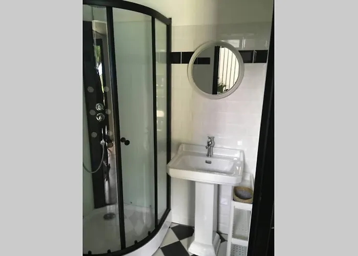 La Petite Brainoise - Avec Salle Jacuzzi 120 Jets Braine