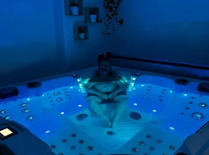 Apartment La Petite Brainoise - Avec Salle Jacuzzi 120 Jets *