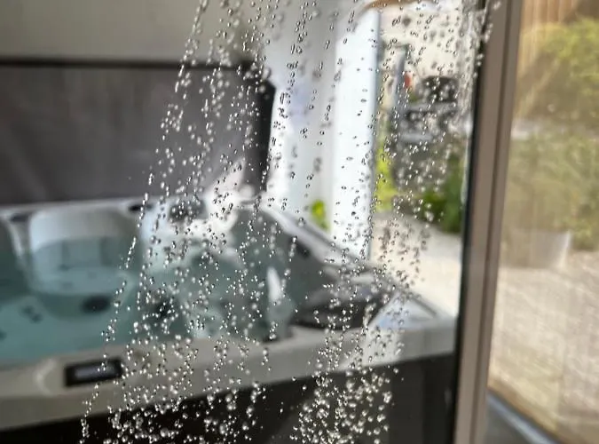 Apartment La Petite Brainoise - Avec Salle Jacuzzi 120 Jets Braine